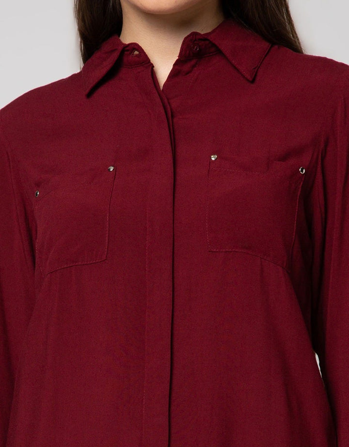 Details Long Sleeve Kemeja Rivet