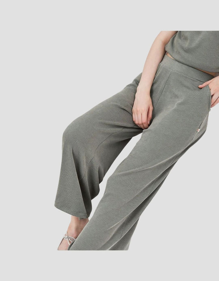 Graphis Atasan Polos Top Wanita