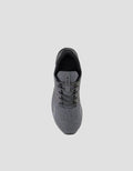 New Balance Sepatu Lari Pria