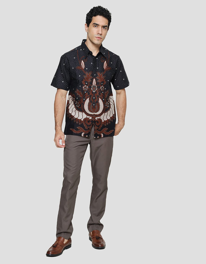 Arjuna Weda Hem Body Fit Batik Sayap Garuda Kencana Pria