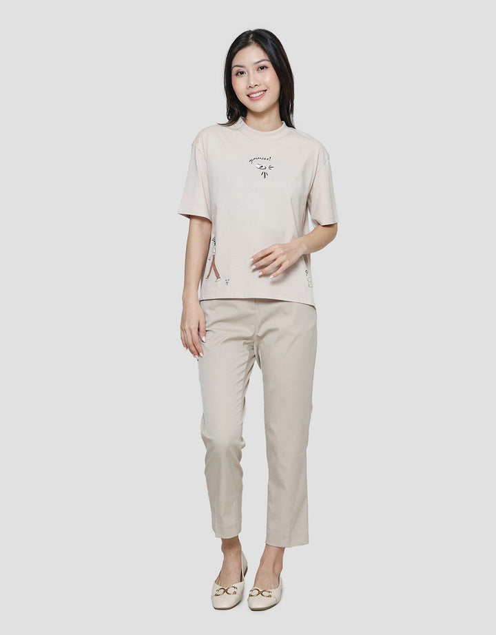 Suko Graphic Print Kaos Oversized Crop Wanita