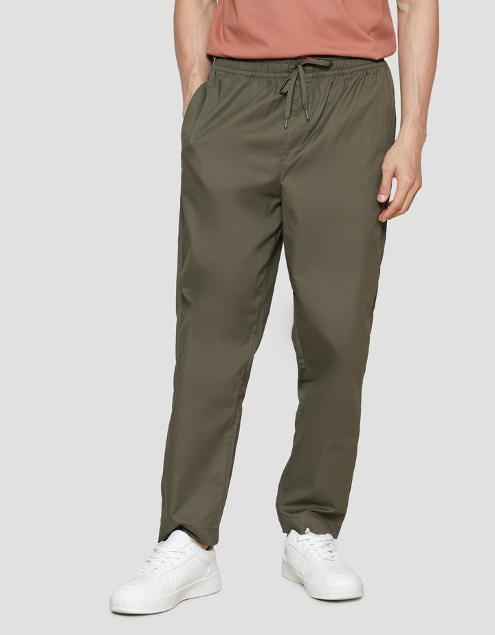 Suko Woven Relax Fit Celana Panjang Chinos Pria