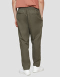 Suko Woven Relax Fit Celana Panjang Chinos Pria