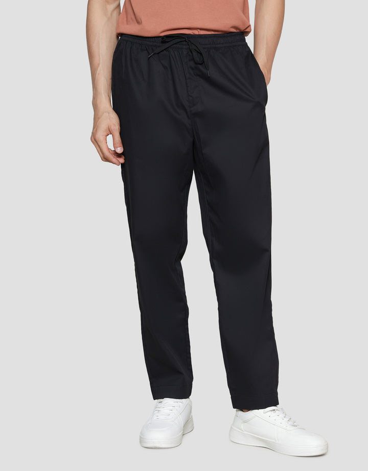 Suko Woven Relax Fit Celana Panjang Chinos Pria