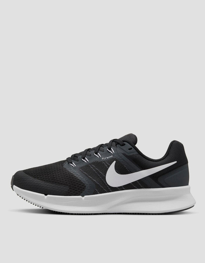 Nike Run Swift 3 Sepatu Wanita