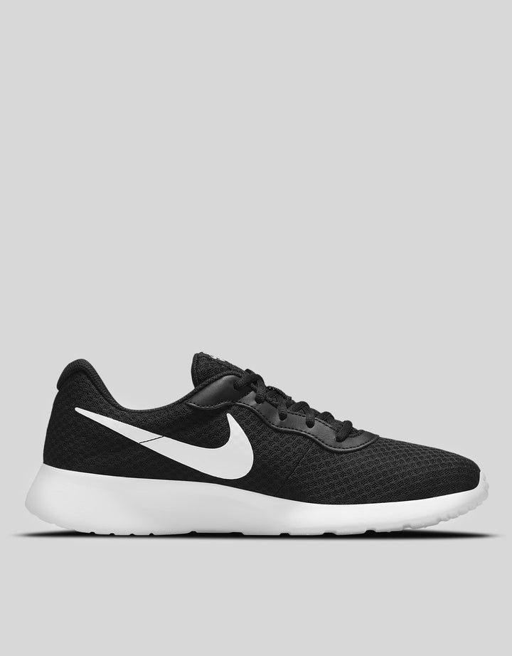 Nike Tanjun Sepatu Sneakers Pria