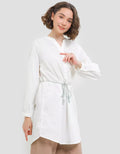 Expand Yutari Blouse Monokrom Wanita