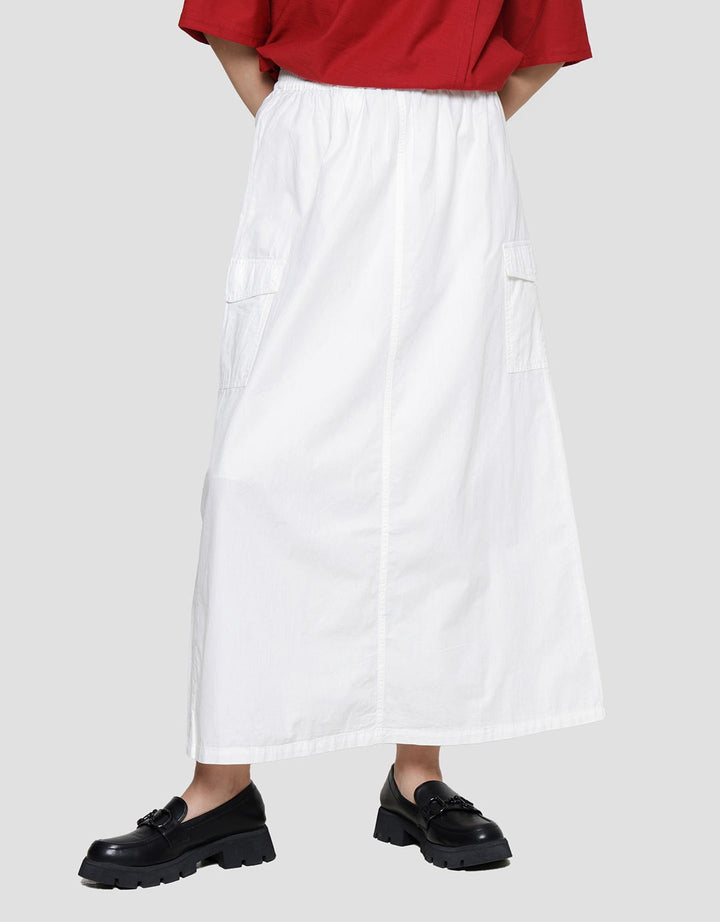 Exit Moiya Rok Wanita