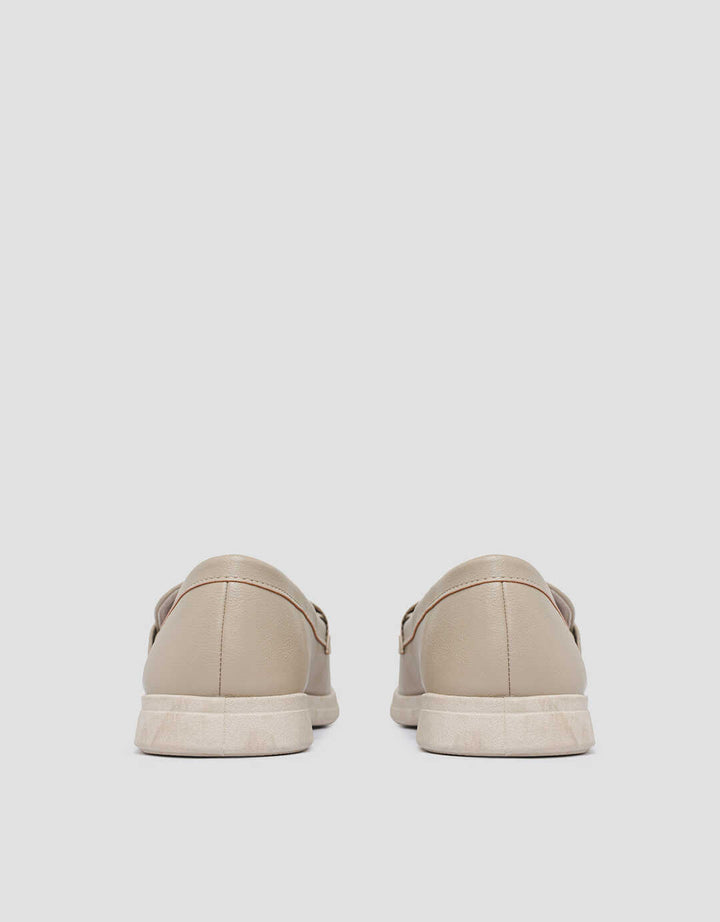 St. Yves Chain Accessories Moccasin Sepatu Wanita