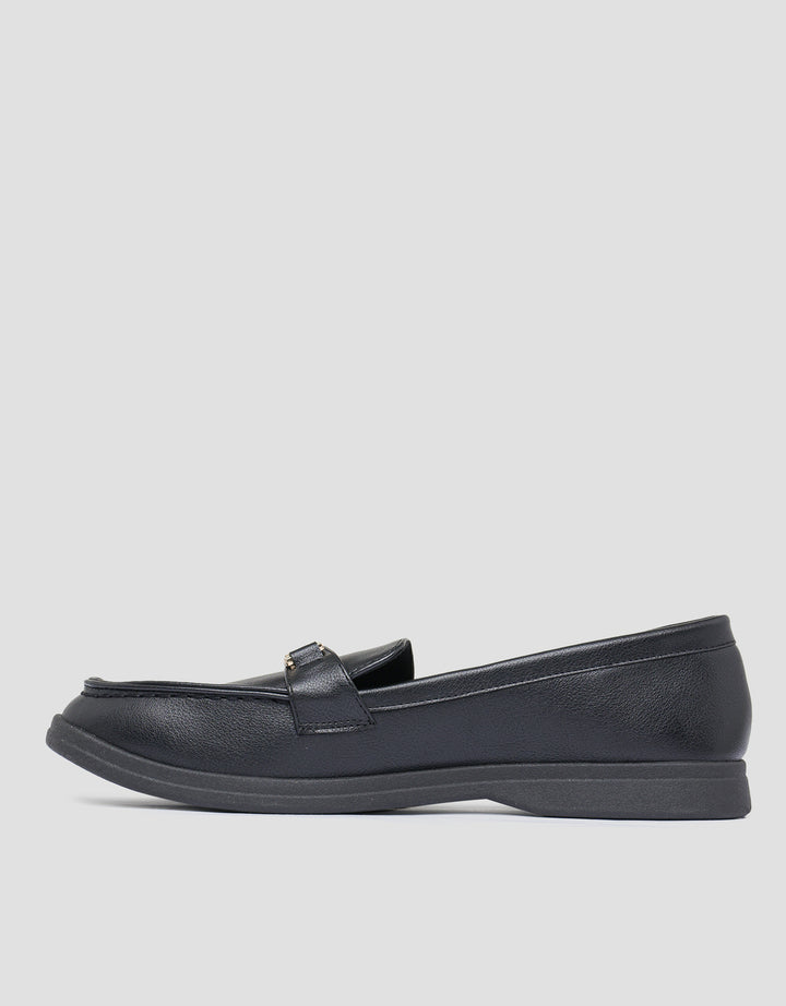 St. Yves Chain Accessories Moccasin Sepatu Wanita