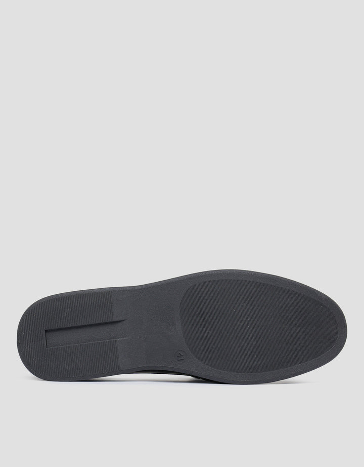 St. Yves Chain Accessories Moccasin Sepatu Wanita