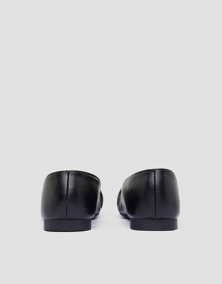 St. Yves Elegan Sepatu Flat Wanita