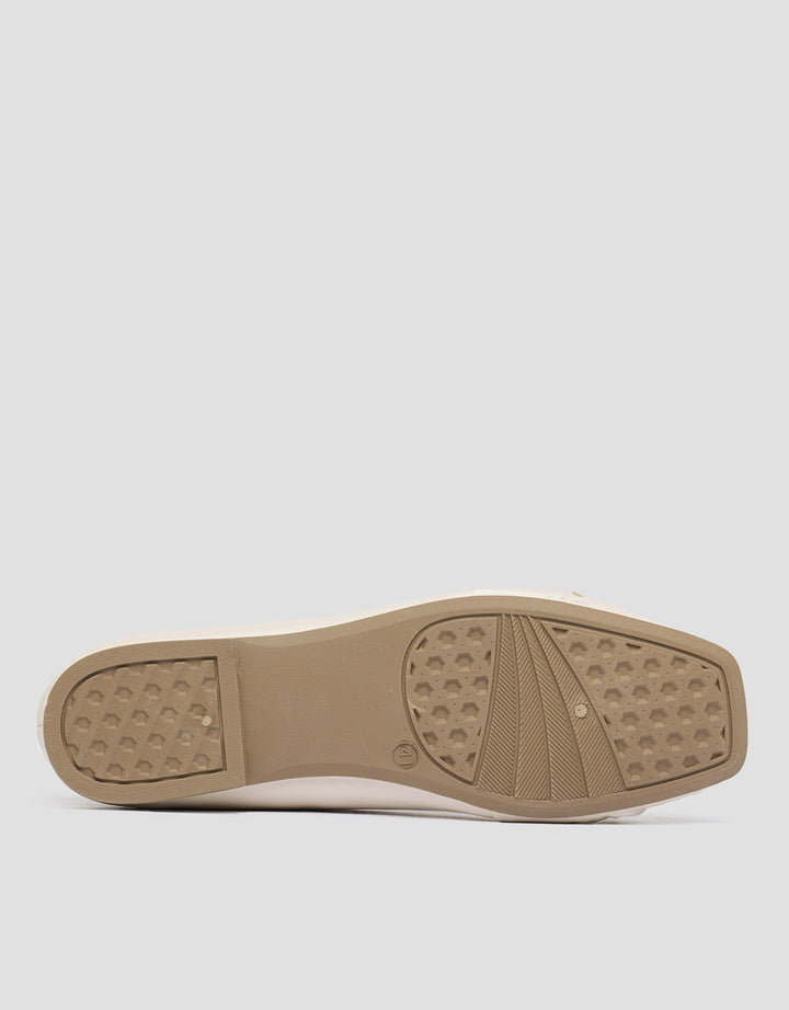 St. Yves Elegan Sepatu Flat Wanita