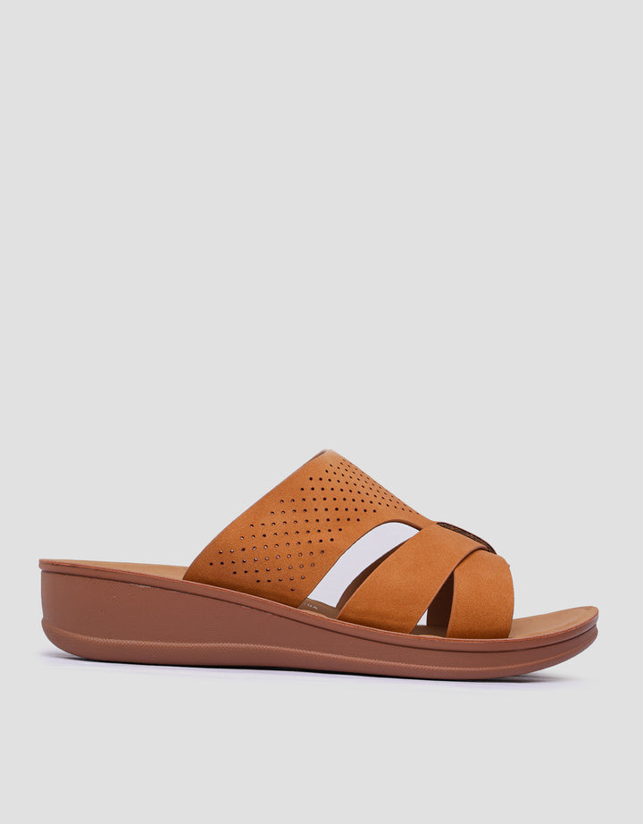 St. Yves Laser Cut Slipper Sandal Wanita
