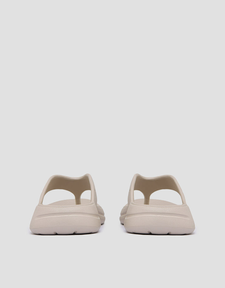 Nevada Y-Strap Sandal Flip Flops Pria