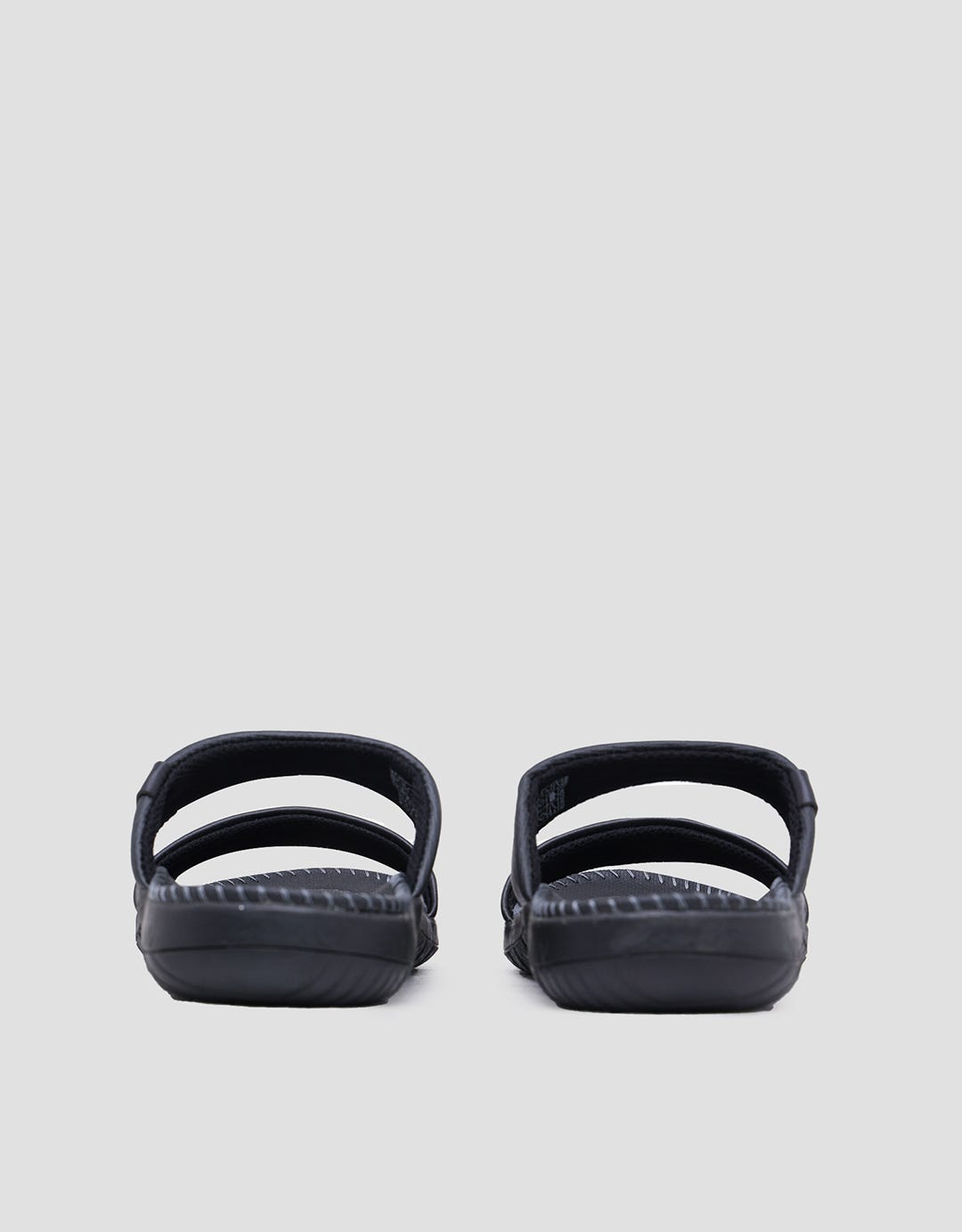 Cole Sandal Slip On Pria