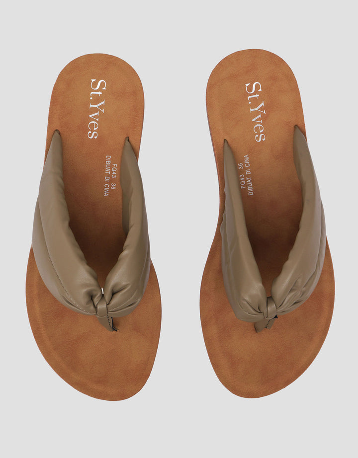 St. Yves Women's Slip On Sandals Fq43