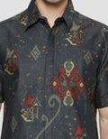 Arjuna Weda Body Fit Batik Modern 4 Hem Pria