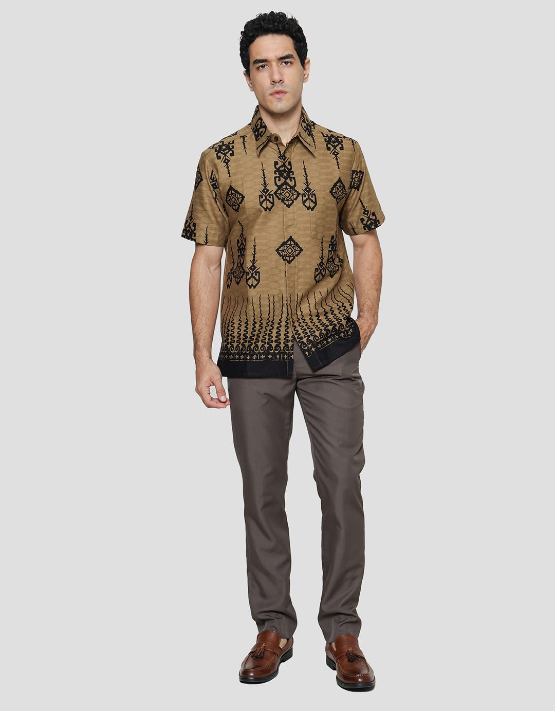 Arjuna Weda Hem Body Fit Batik Modern 3 Pria