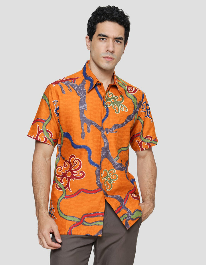 Arjuna Weda Hem Body Fit Batik Cumik Pria