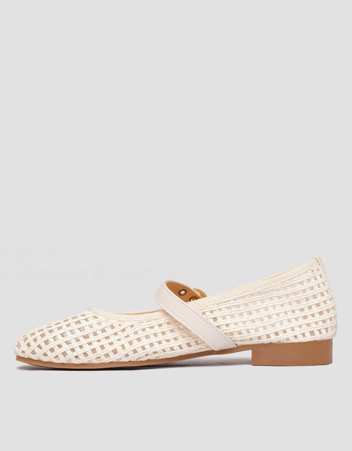 Connexion Women's Flat Shoes Dzh15