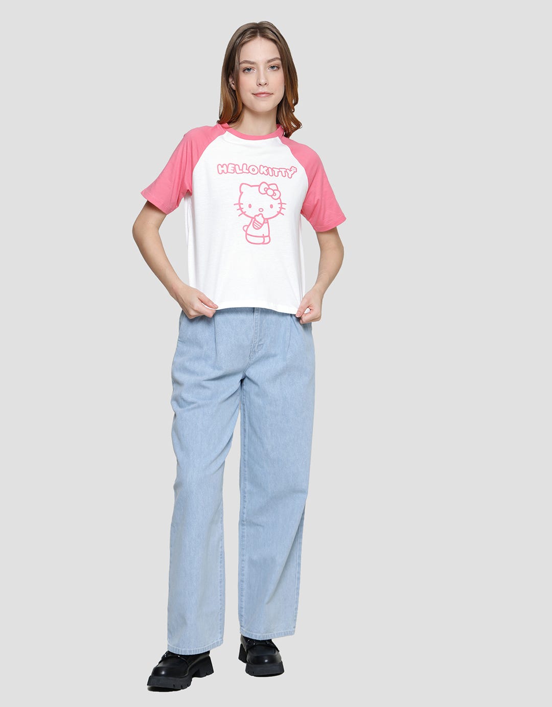 Nevada Boxy Raglan Print Hello Kitty Women's T-Shirt