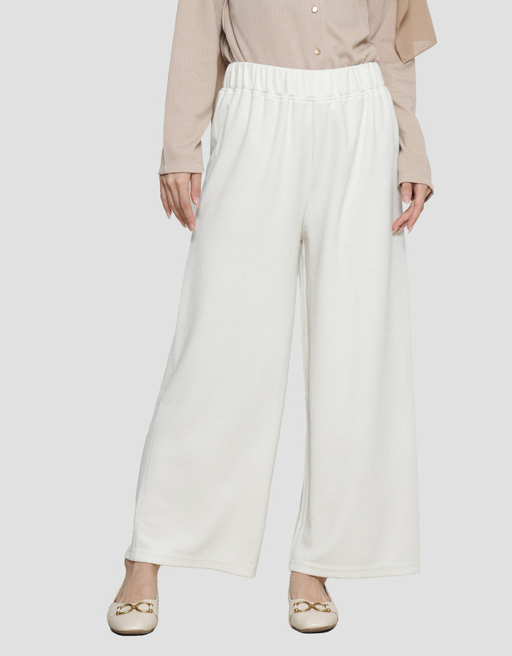 Annisa Cullote Basic Celana Panjang Wanita