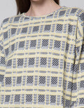 Details Hounds Knit Blouse Wanita