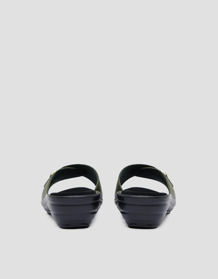St. Yves Strap Slipper Sandals Wanita