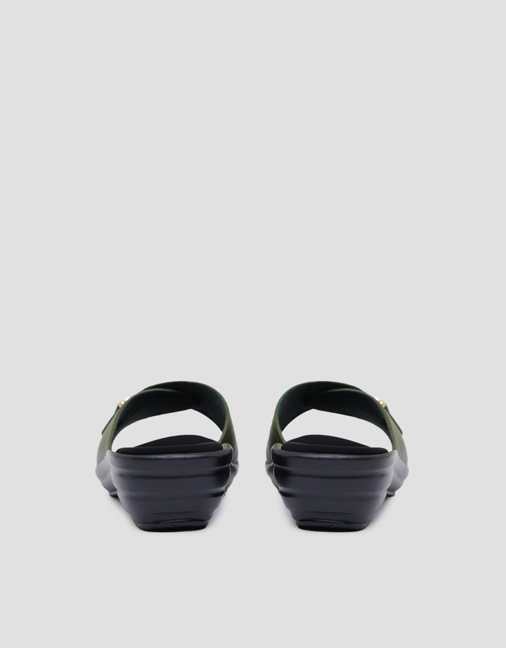St. Yves Strap Slipper Sandals Wanita