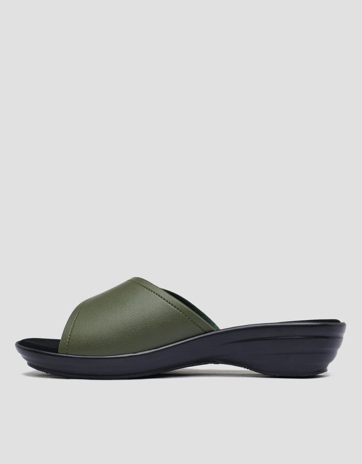 St. Yves Strap Slipper Sandals Wanita