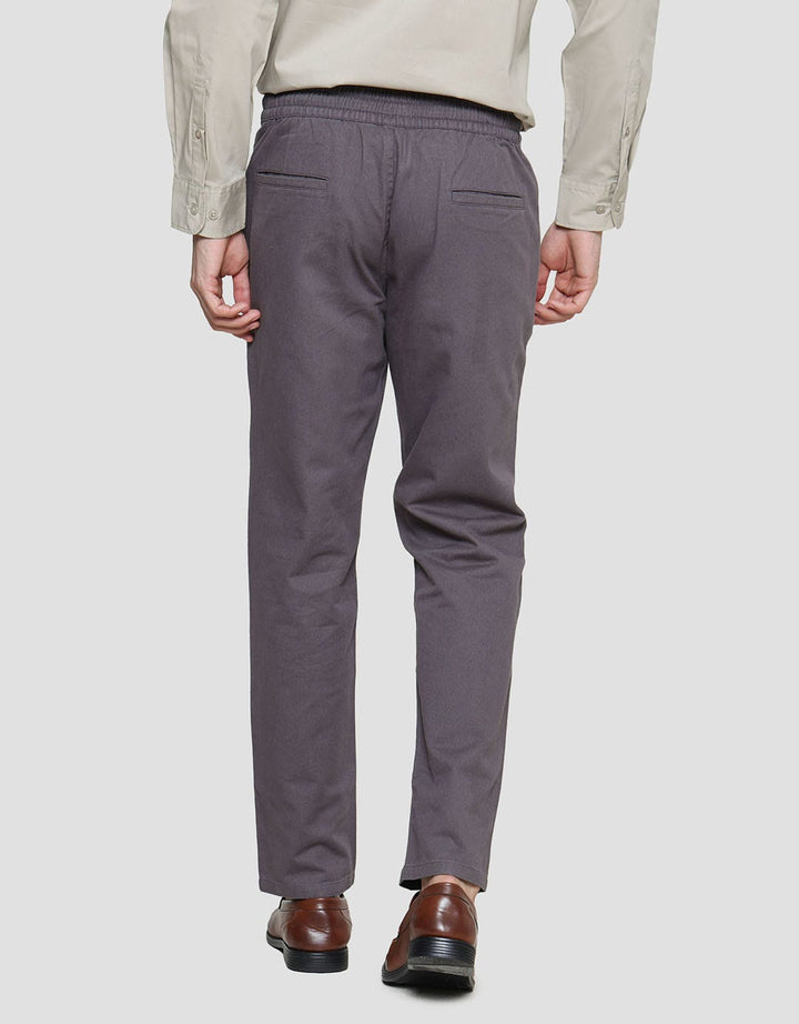 Details Relax Zipper Celana Chino Pria
