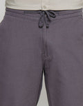 Details Relax Zipper Celana Chino Pria