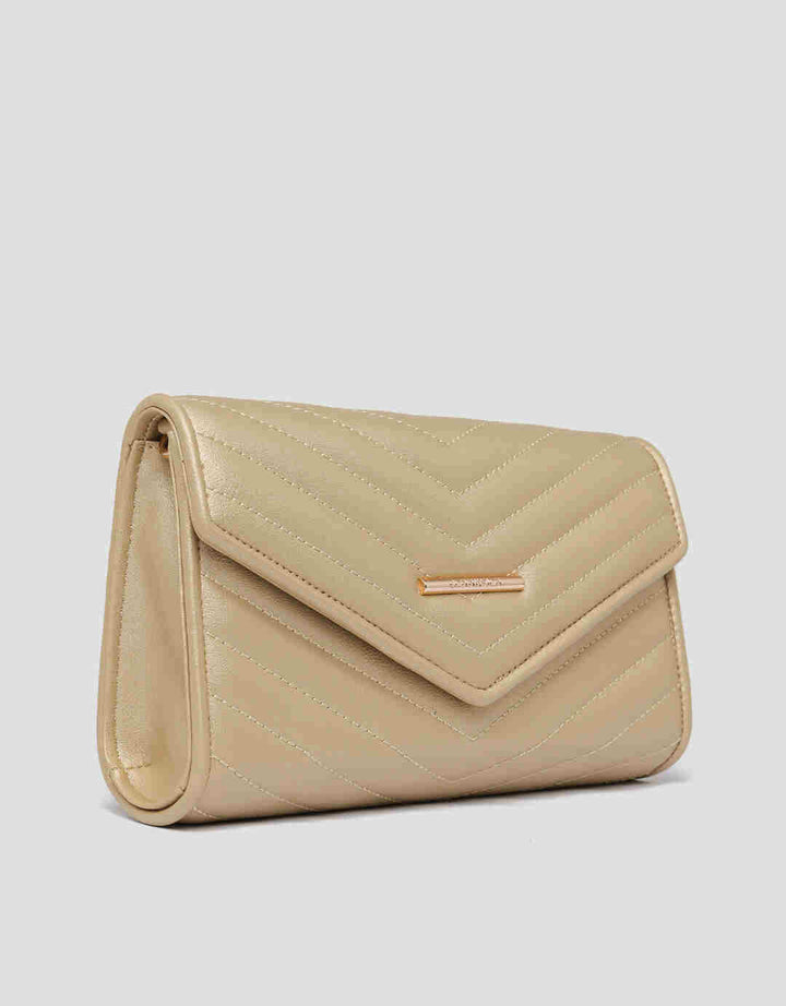 Connexion Petunia2 Chain Quilted Clutch for Women