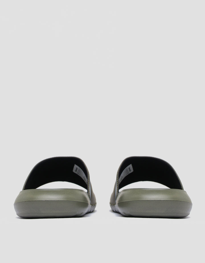 Nevada Sebastian Sandal Slipper Pria