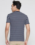 Cole Stripe Print Kaos Casual Pria