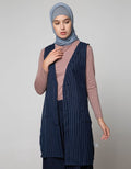 Annisa M Outer Stripe Twinning