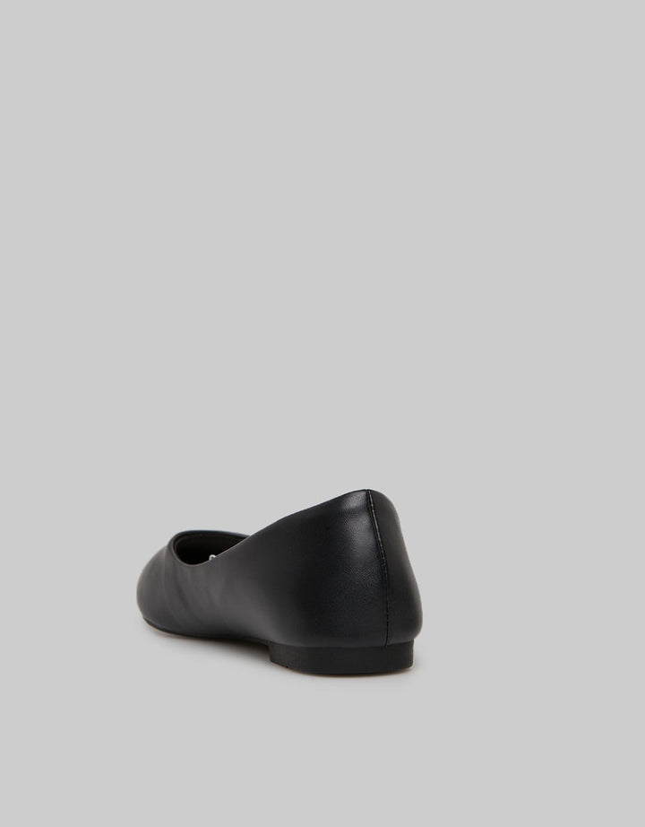 MNBA FLIP FLOP SHOES