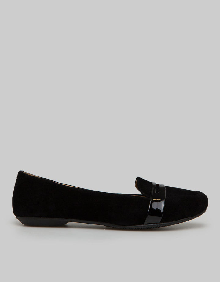 MOCCASIN SHOES