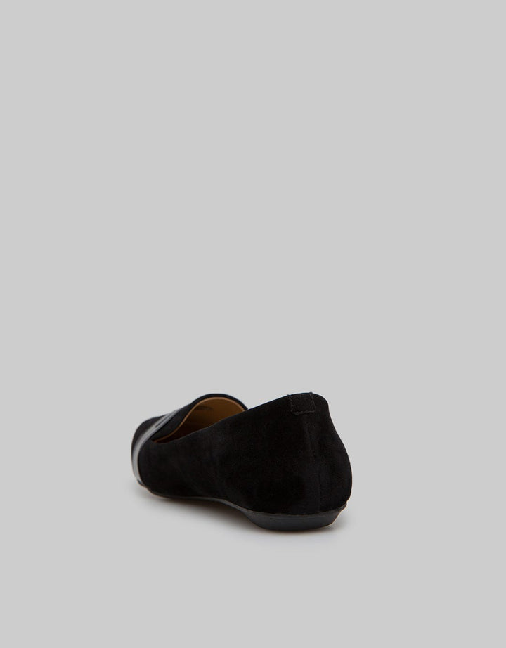 MOCCASIN SHOES
