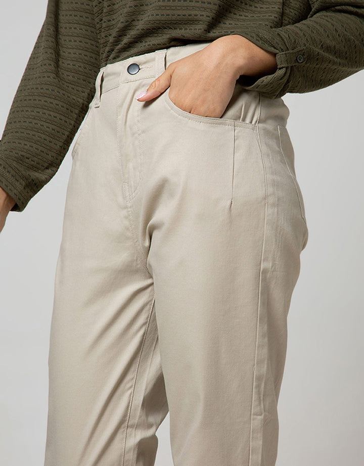 Nevada Mutli Buttons Celana Panjang Wanita