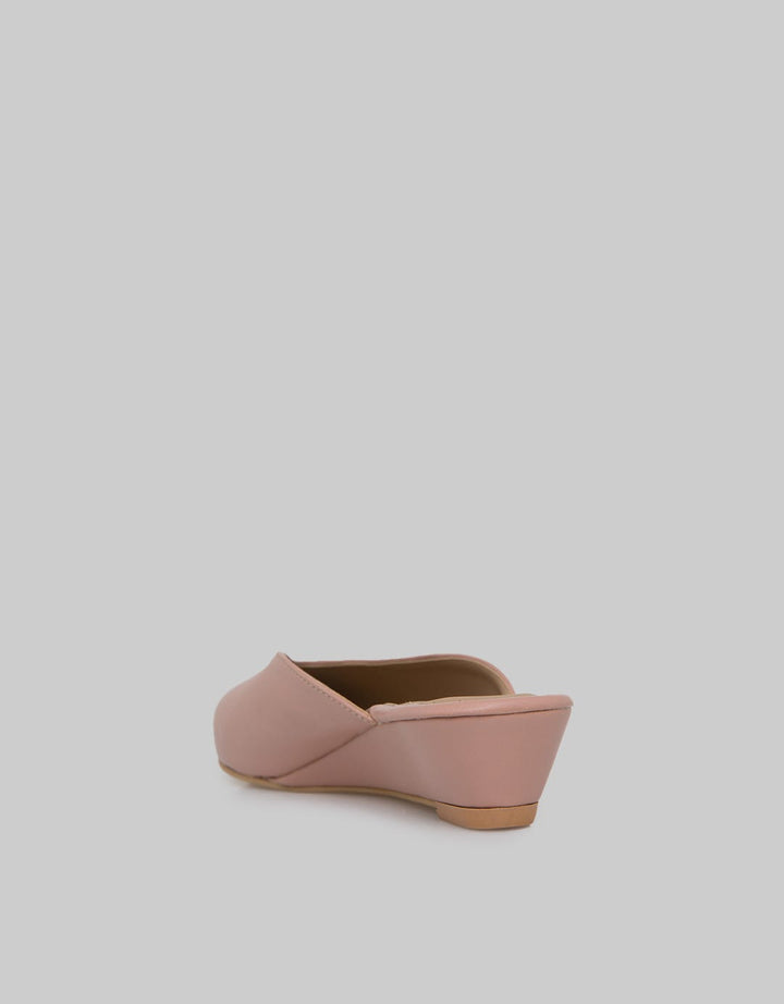 CLASSIC MULE SANDALS