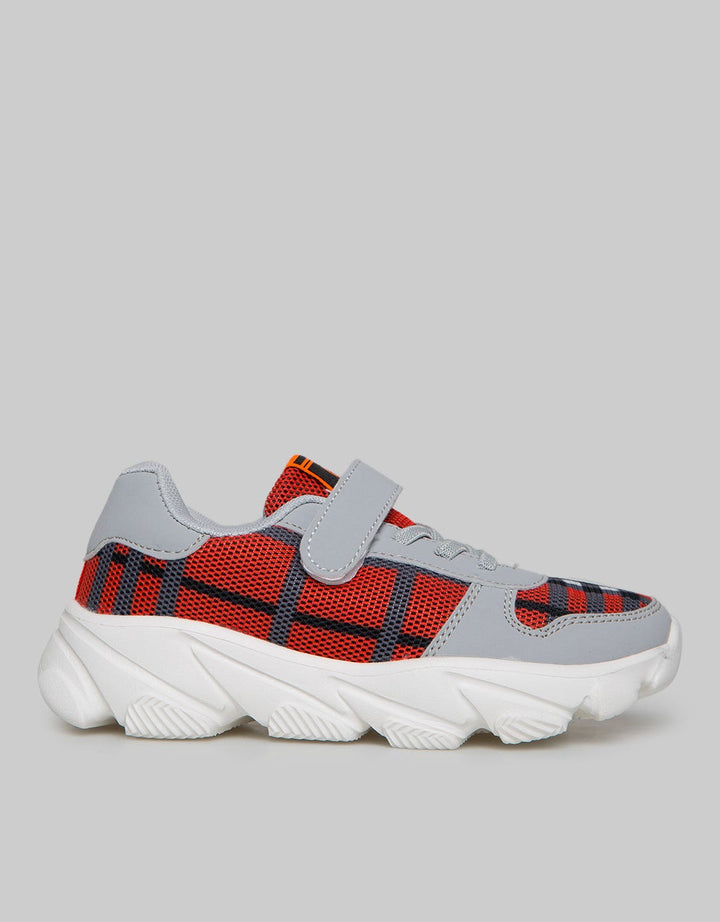 SNEAKERS SHOELACE