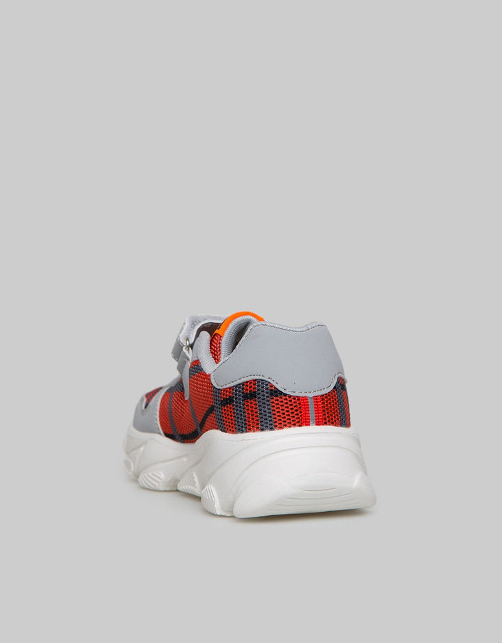 SNEAKERS SHOELACE