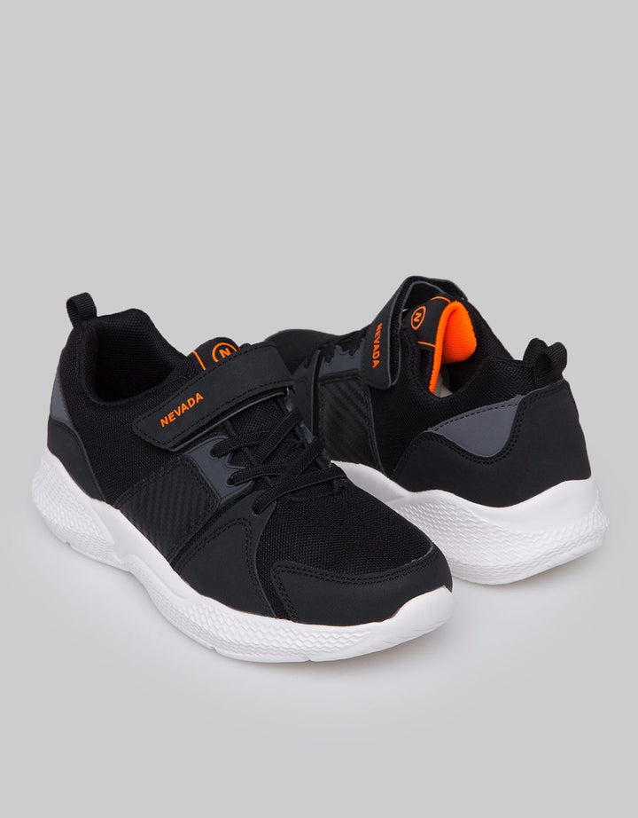 SNEAKERS SHOELACE