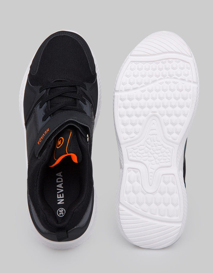 SNEAKERS SHOELACE