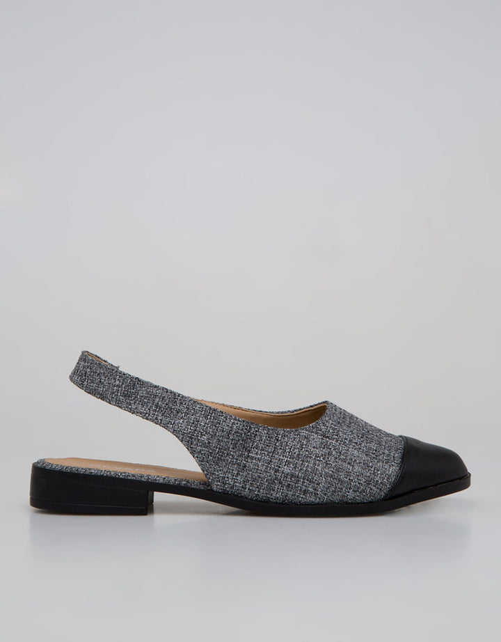 MOCCASIN SHOES