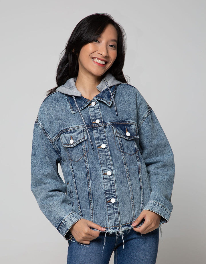 DENIM JACKET