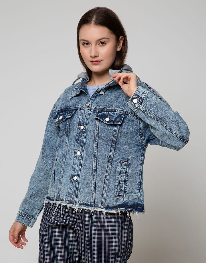 DENIM JACKET