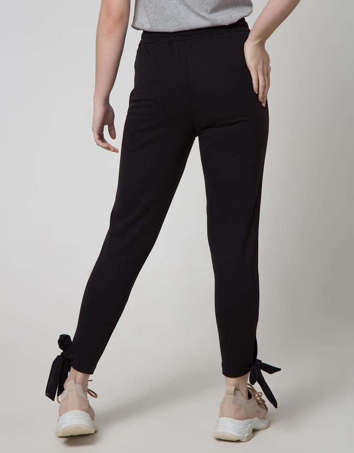 Nevada Jogger Ikat Bawah Celana Wanita